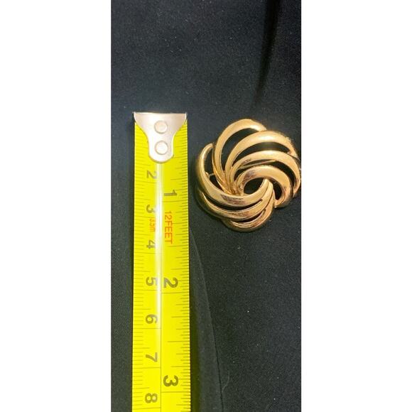Vintage NAPIER Gold Tone Openwork Swirl Fashion Brooch Signed - Picture 4 of 5
